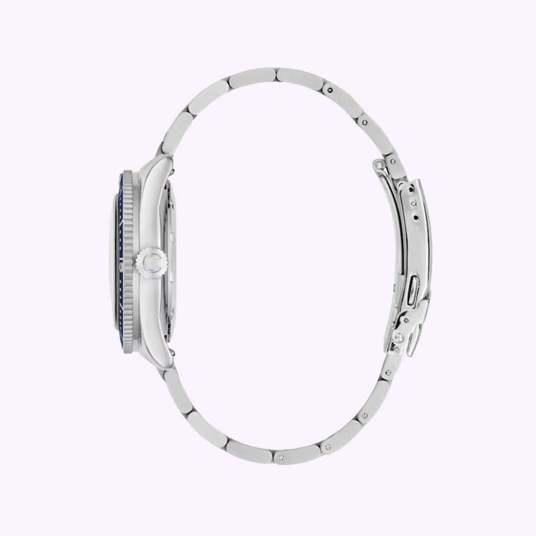 Caravelle Sea Hunter 43B178 39mm stainless steel case and navy rotating bezel close-up