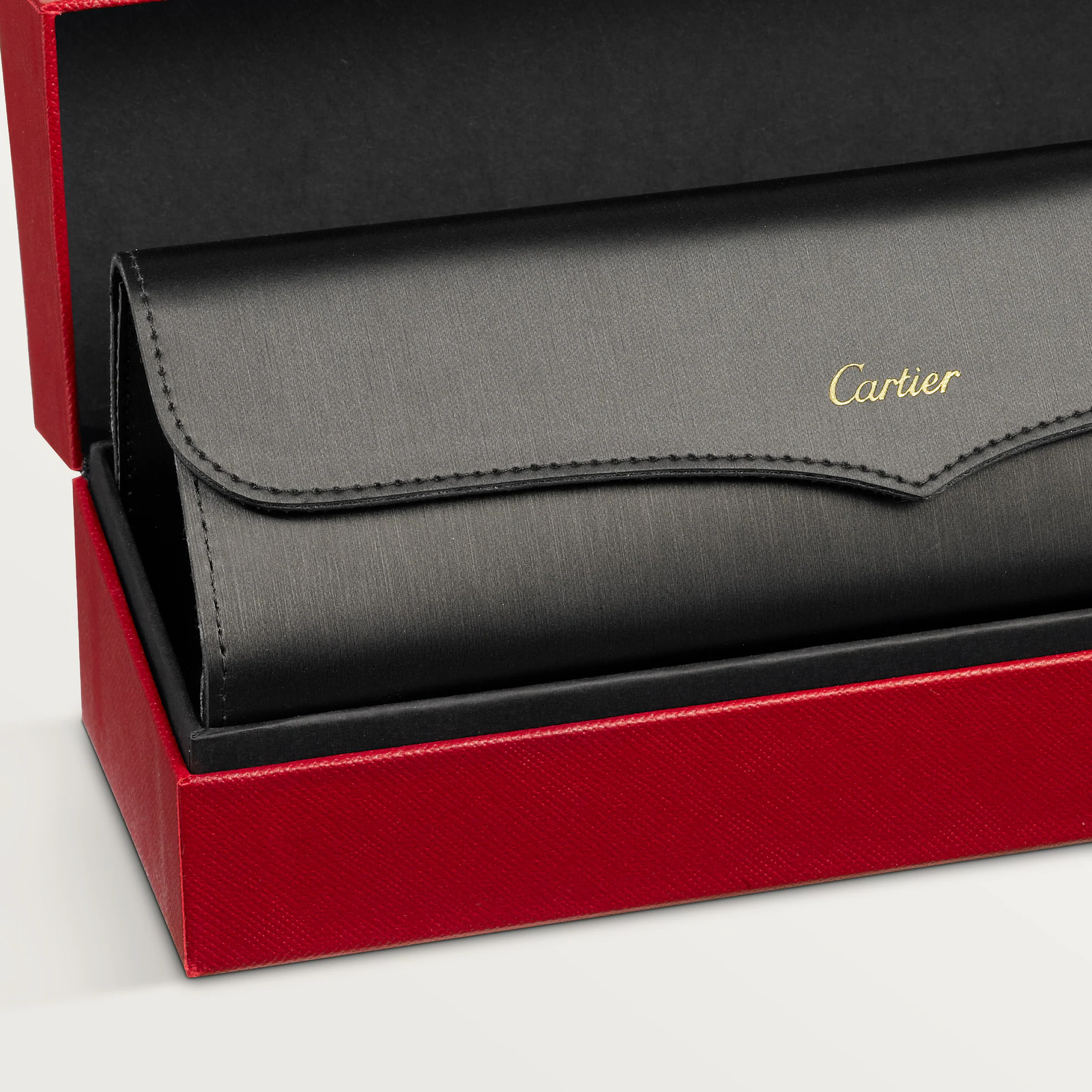 Cartier CT0634S Luxury Lifestyle