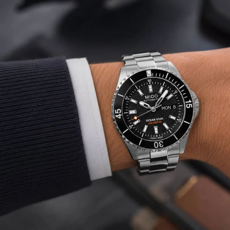 Mido Ocean Star 200 bracelet and folding clasp detail with diver extension